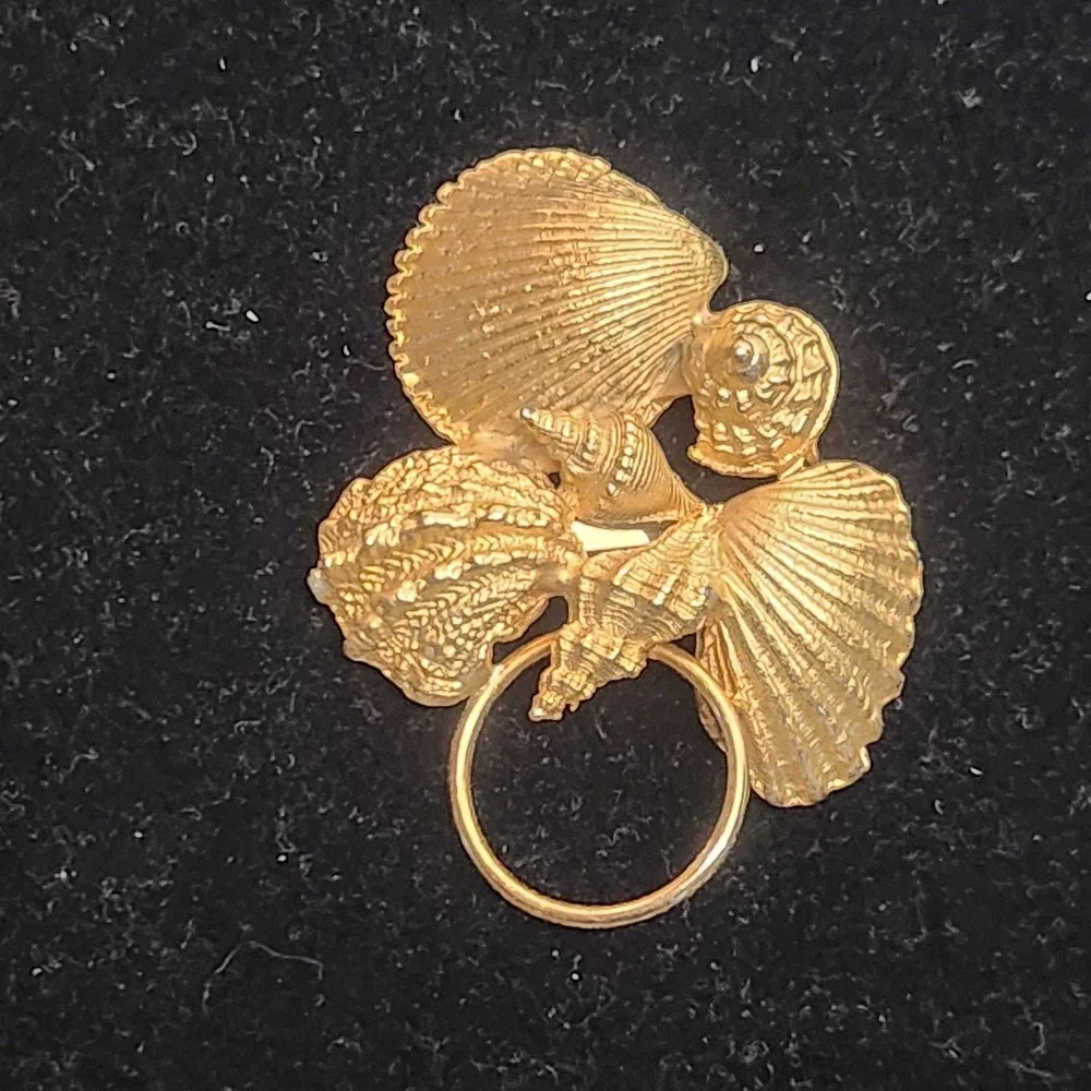 Vintage Gold Tone Sea Shell Brooch Scarf Slide Nautical Coastal Scallop Conch